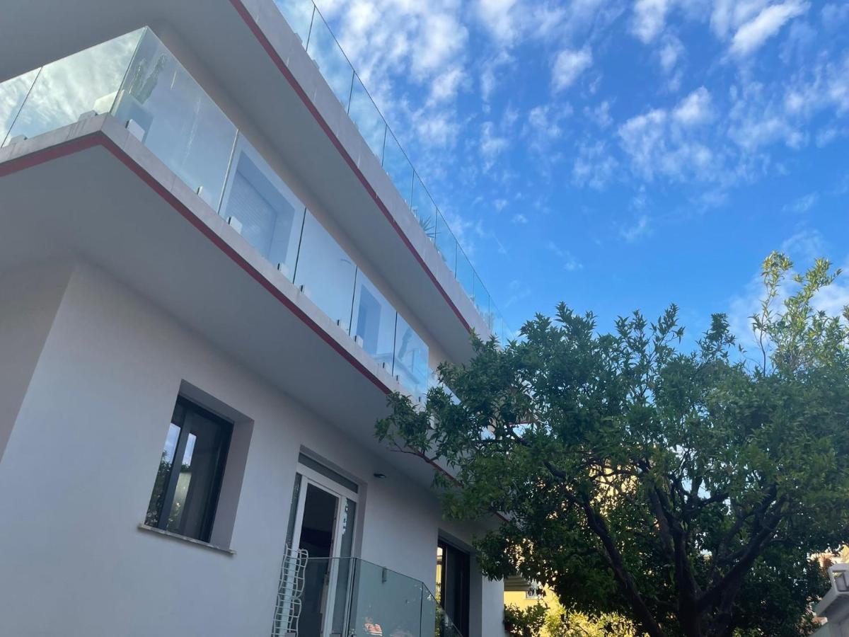 Appartamento Spotorno Con Ampio Terrazzo Attrezzato Anche Con Angolo Cottura المظهر الخارجي الصورة