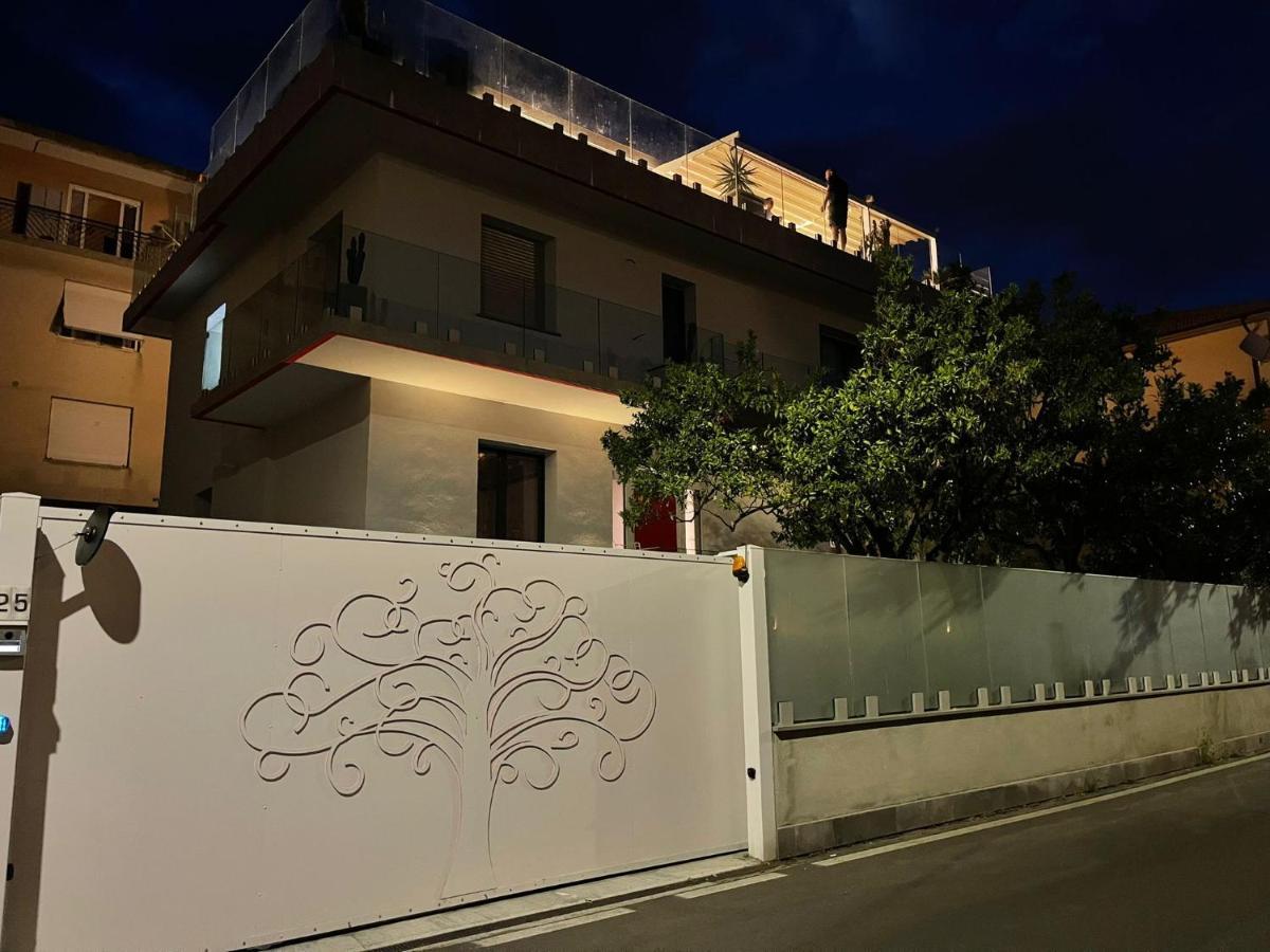 Appartamento Spotorno Con Ampio Terrazzo Attrezzato Anche Con Angolo Cottura المظهر الخارجي الصورة