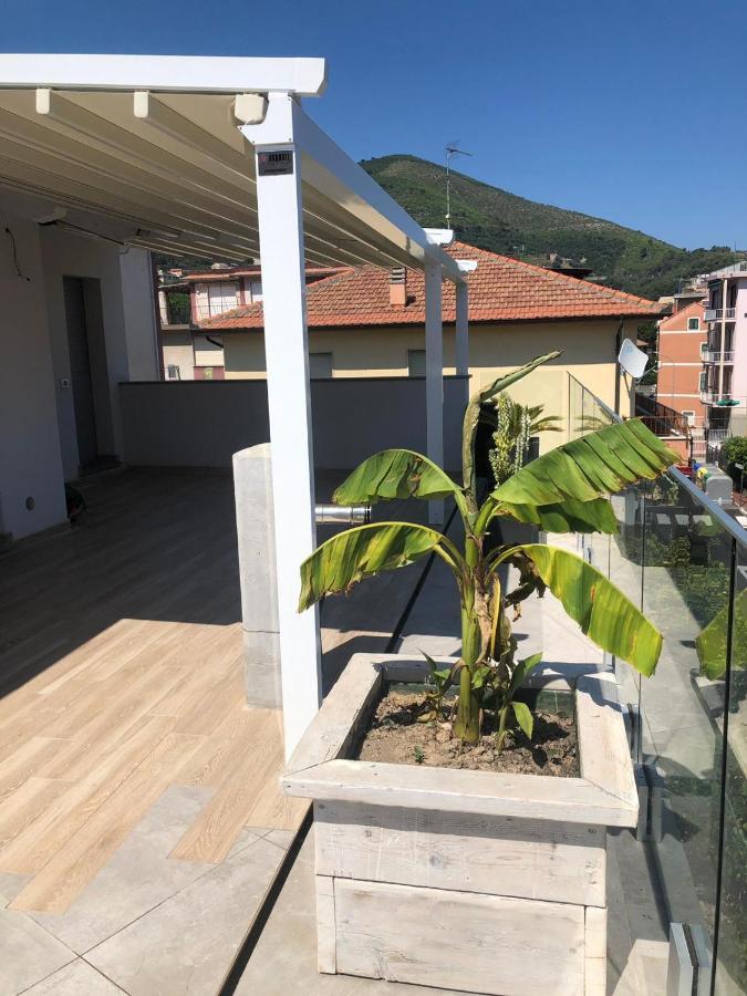 Appartamento Spotorno Con Ampio Terrazzo Attrezzato Anche Con Angolo Cottura المظهر الخارجي الصورة