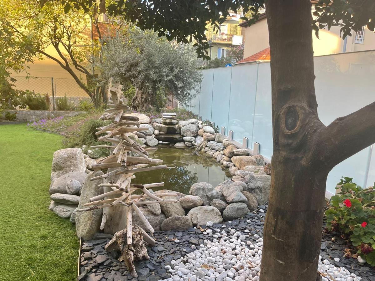 Appartamento Spotorno Con Ampio Terrazzo Attrezzato Anche Con Angolo Cottura المظهر الخارجي الصورة