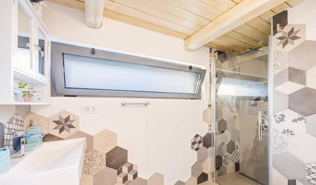 Appartamento Spotorno Con Ampio Terrazzo Attrezzato Anche Con Angolo Cottura المظهر الخارجي الصورة